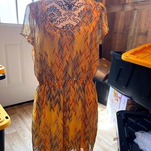 WOMEN'S SIZE XL YELLOW CHEVRON PRINT DRESS